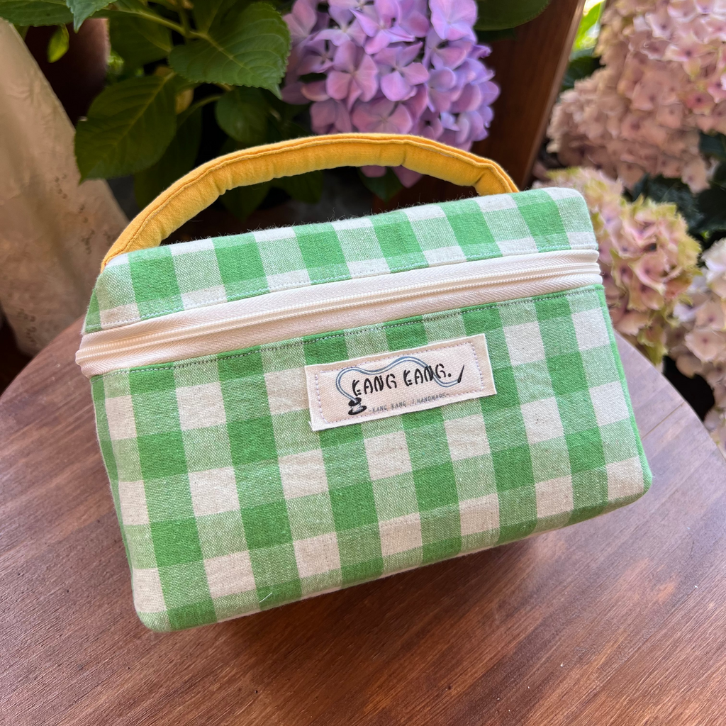 Colorblock Wash Bag